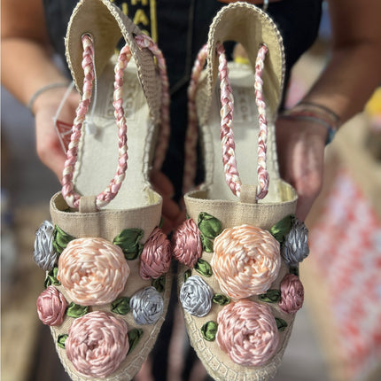 Custom-made Espadrilles Field of Roses in Pastel