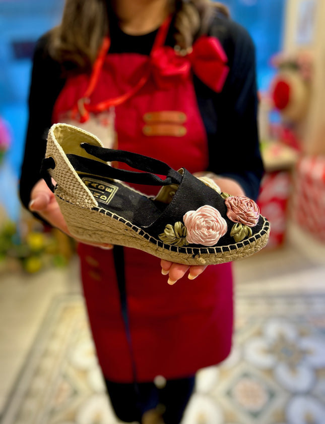 Custom-made Espadrilles Night Roses